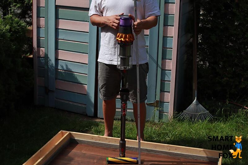 Dyson V15 beim Vermessen